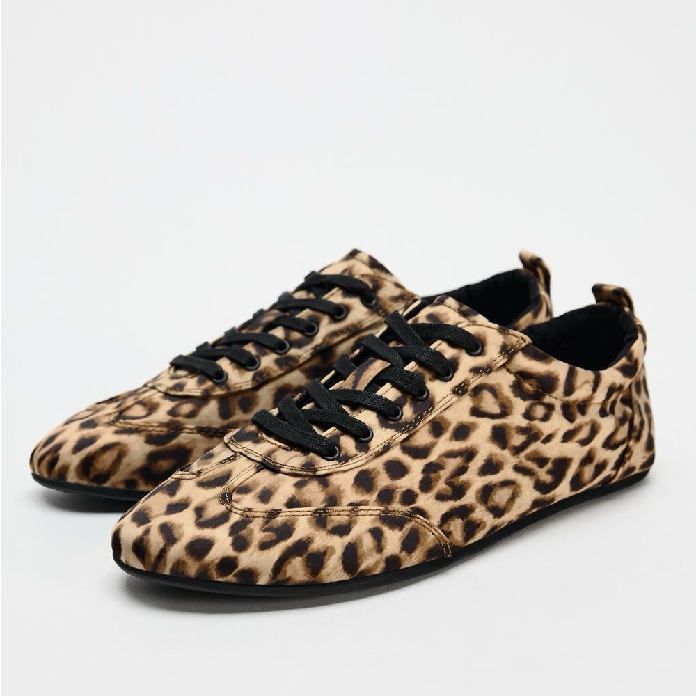 DERBY SHOES